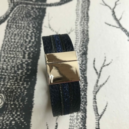 bracelet cuir manchette bleu marine paillettes grises bleu nuit