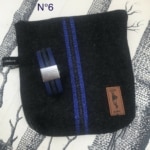 trousse feutre de laine galon paillettes noires bleu roi bracelet cuir bleu