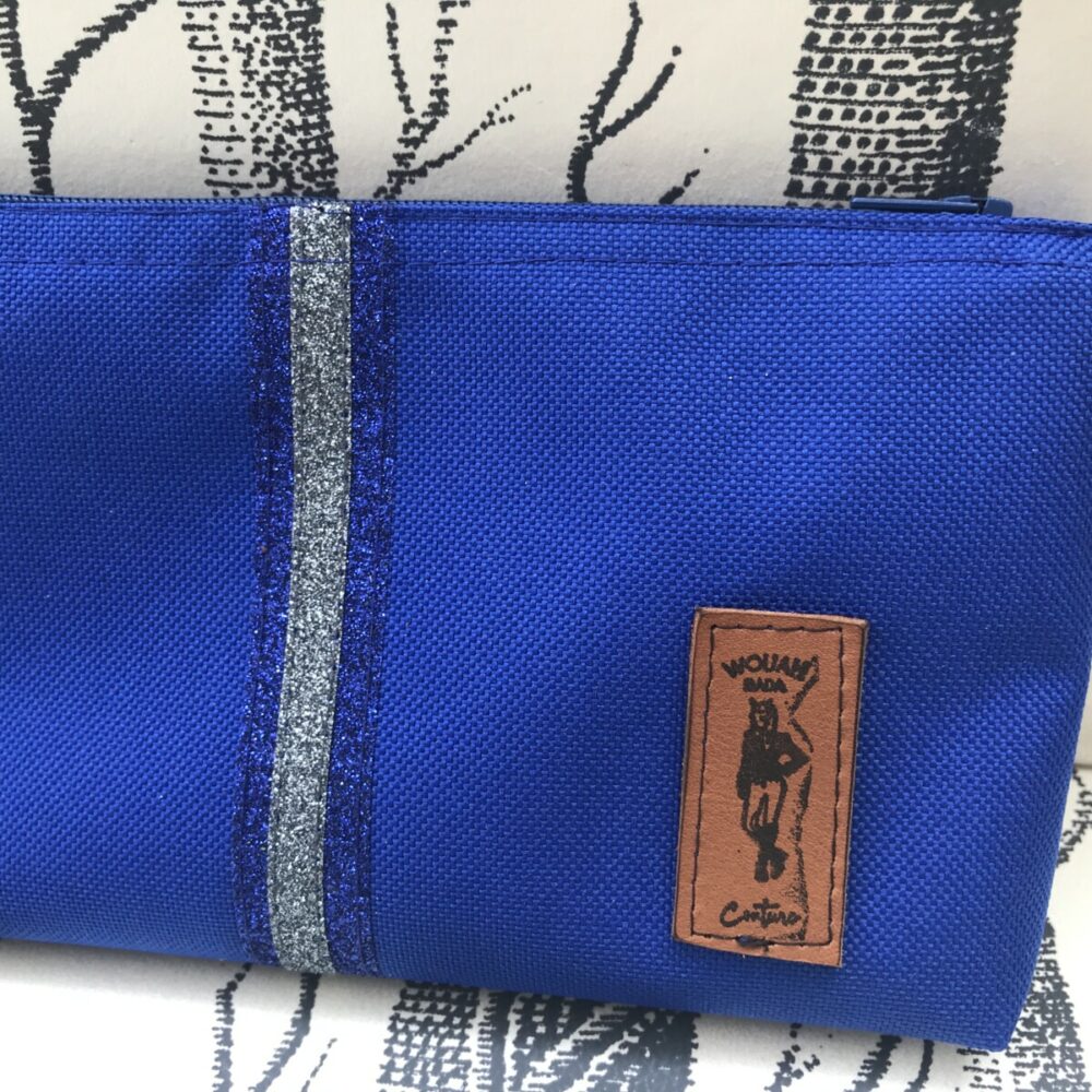 pochette de ceinture pour telephone equitation bleu roi paillettes bleu grises détail