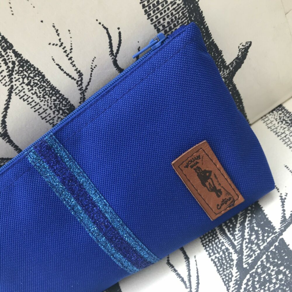 pochette de ceinture pour téléphone équitation bleu vif paillettes bleu givré bleu roi détail